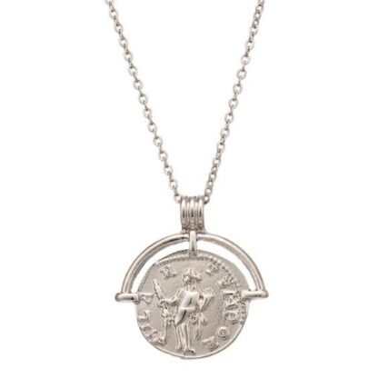 collier fantaisie avec medaille