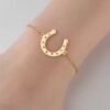 bracelet fer a cheval